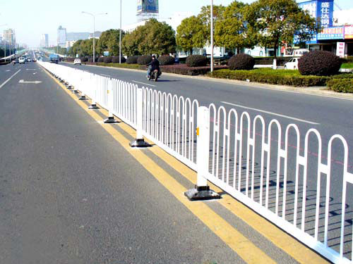 南京道路护栏-南京市政道路围栏-南京护栏-南京律和护栏网厂